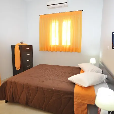 Apartament Votsalo Pool Apts *