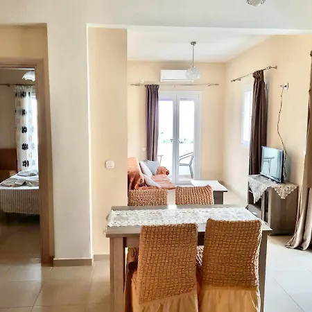 Votsalo Pool Apts * 卡拉米